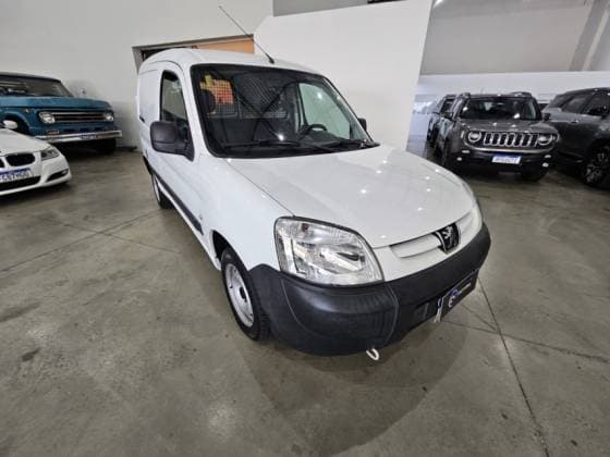 Carro 1.6 FURGÃO 800KG 16V FLEX 3P MANUAL