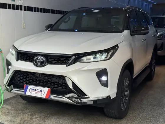 Carro 2.8 D-4D TURBO DIESEL DIAMOND 7L 4X4 AUTOMÁTICO