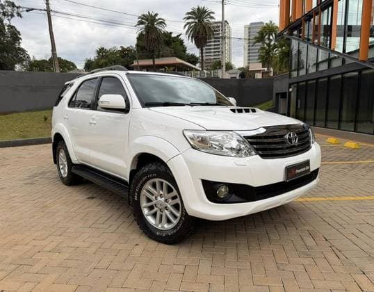 Carro 3.0 SRV 4X4 16V TURBO INTERCOOLER DIESEL 4P AUTOMÁTICO