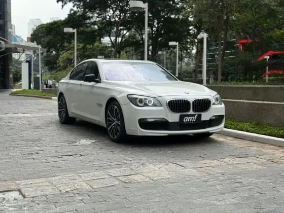 Carro 4.4 M SPORT SEDAN V8 32V GASOLINA 4P AUTOMÁTICO