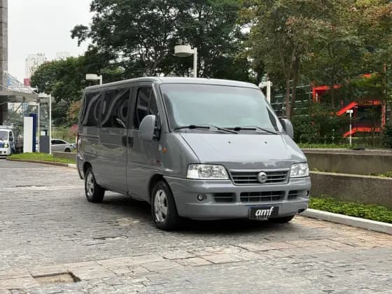 Carro 2.8 MULTI TETO BAIXO 8V TURBO DIESEL 3P MANUAL