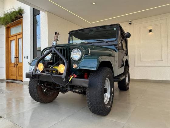 Carro CJ-5