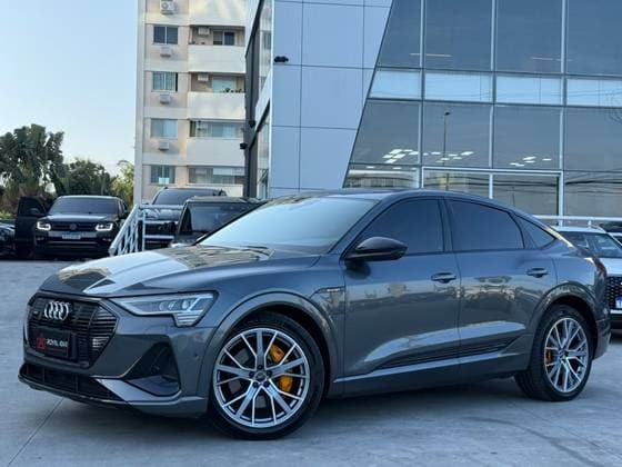Carro ELÉTRICO SPORTBACK PERFORMANCE QUATTRO