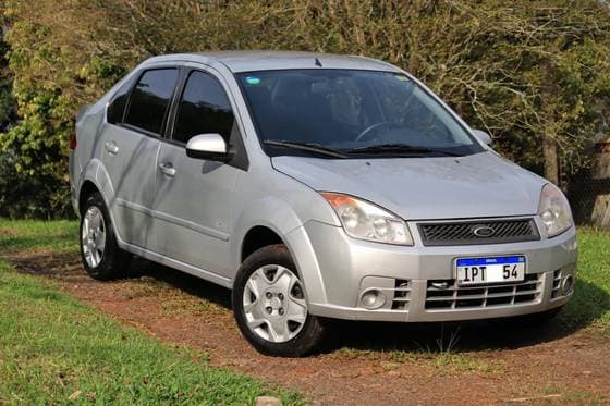 Carro 1.6 MPI CLASS SEDAN 8V FLEX 4P MANUAL