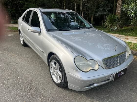 Carro 1.8 CLASSIC KOMPRESSOR 16V 143 CV GASOLINA 4P AUTOMÁTICO