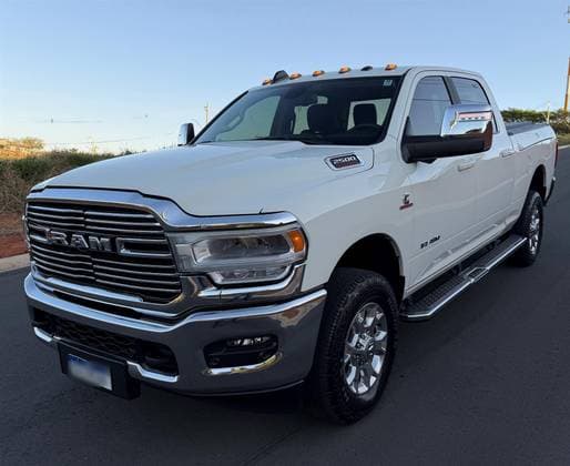 Carro 6.7 I6 TURBO DIESEL LARAMIE CD 4X4 AUTOMÁTICO