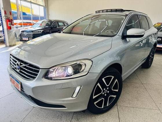Carro 2.0 T5 MOMENTUM GASOLINA 4P AUTOMÁTICO