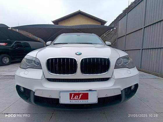 Carro 4.4 4X4 50I SPORT V8 32V GASOLINA 4P AUTOMÁTICO