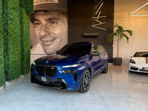 Carro 4.4 V8 GASOLINA M60i STEPTRONIC