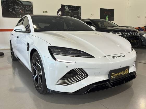 Carro 82,5 KW ELÉTRICO AWD