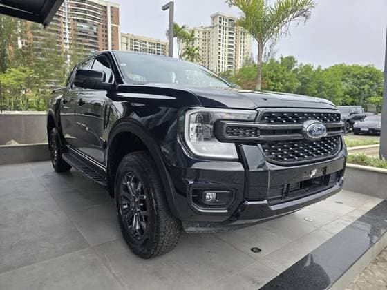 Carro 2.0 TURBO DIESEL CD BLACK 4X2 AUTOMÁTICO