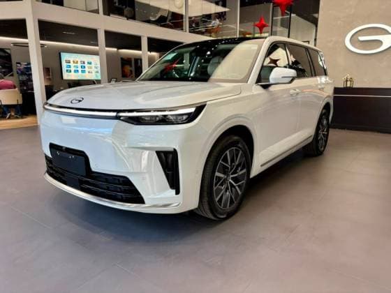 Carro 44,5 KW PLUG-IN HYBRID REEV ULTRA AWD