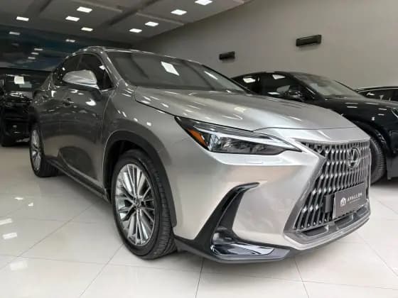 Carro 2.5 16V VVT-I HYBRID LUXURY CVT AWD