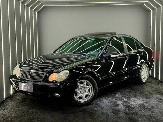 Carro 1.8 CLASSIC KOMPRESSOR 16V 143 CV GASOLINA 4P AUTOMÁTICO