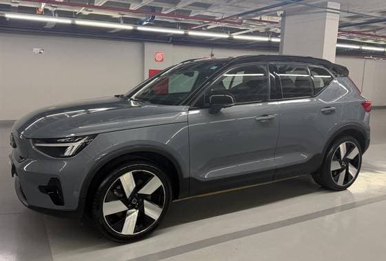 Carro P8 RECHARGE TWIN ELECTRIC ULTIMATE AWD