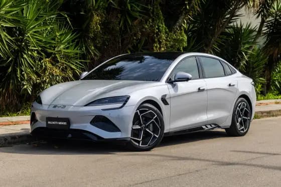 Carro 82,5 KW ELÉTRICO AWD