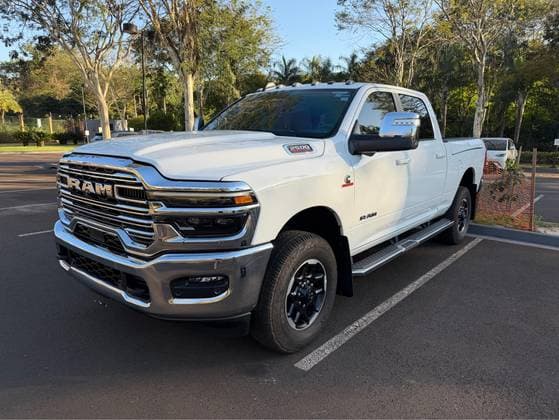 Carro 6.7 I6 TURBO DIESEL LARAMIE CD 4X4 AUTOMÁTICO
