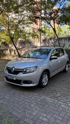 Carro 1.6 DYNAMIQUE 8V FLEX 4P AUTOMATIZADO