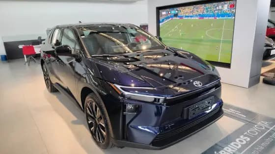 Carro 73,1 KW ELÉTRICO AWD