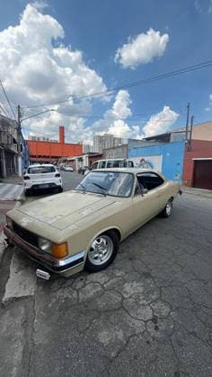 Carro 4.1 COMODORO 12V GASOLINA 2P MANUAL