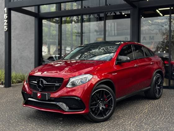 Carro 5.5 V8 TURBO GASOLINA COUPÉ 4MATIC 7G-TRONIC