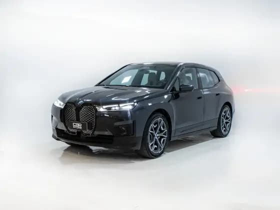 Carro ELÉTRICO XDRIVE40