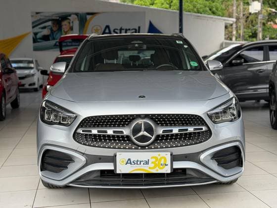 Carro 1.3 MHEV AMG LINE 7G-DCT