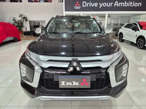 Carro 2.4 16V MIVEC TURBO DIESEL HPE AWD AUTOMÁTICO