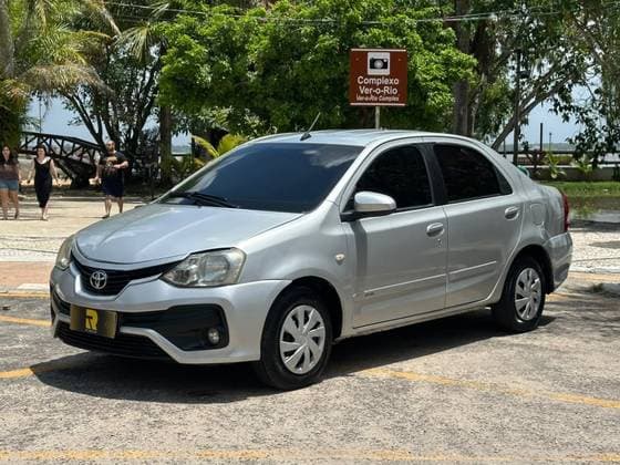Carro 1.5 X SEDAN 16V FLEX 4P AUTOMÁTICO