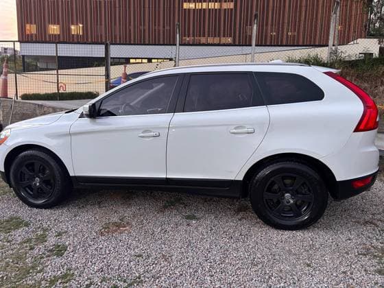 Carro 2.0 T5 COMFORT FWD TURBO GASOLINA 4P AUTOMÁTICO