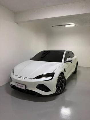 Carro 82,5 KW ELÉTRICO AWD