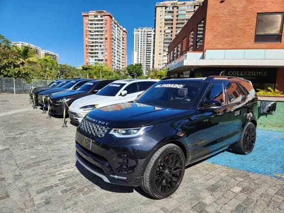 Carro 3.0 D300 TURBO DIESEL MHEV R-DYNAMIC HSE AUTOMÁTICO