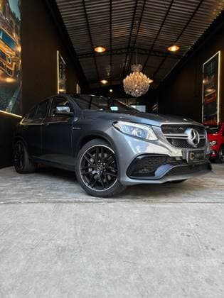 Carro 5.5 V8 TURBO GASOLINA COUPÉ 4MATIC 7G-TRONIC