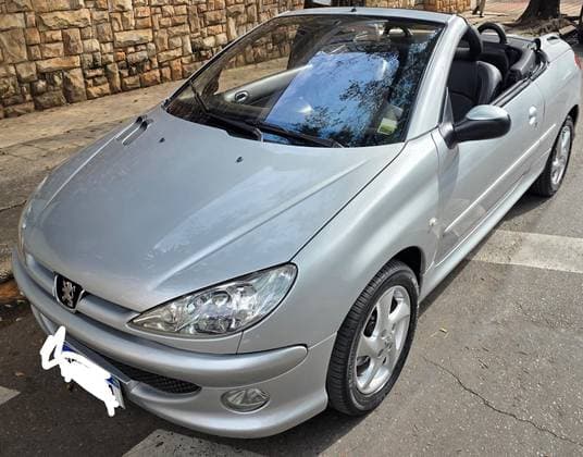 Carro 1.6 CC 16V GASOLINA 2P MANUAL