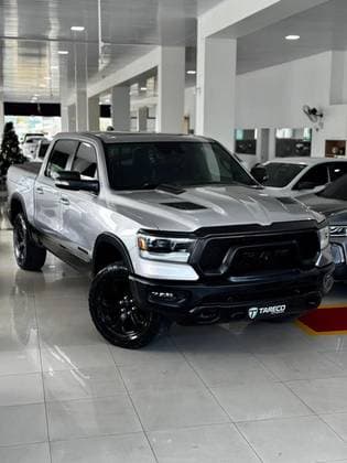 Carro 5.7 V8 GASOLINA REBEL CD 4X4 AUTOMÁTICO