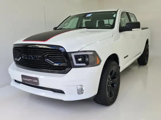 Carro 5.7 V8 GASOLINA LARAMIE NIGHT EDITION CD 4X4 AUTOMÁTICO
