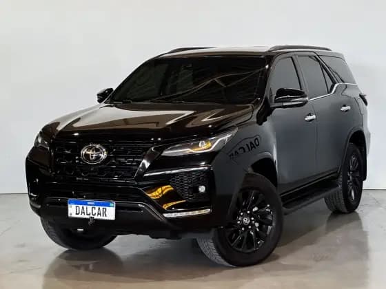 Carro 2.8 D-4D TURBO DIESEL SRX 7L 4X4 AUTOMÁTICO