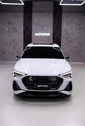 Carro ELÉTRICO SPORTBACK PERFORMANCE BLACK QUATTRO