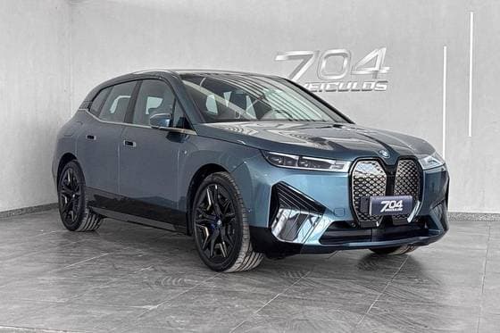 Carro ELÉTRICO M60