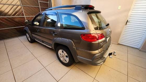 Carro 1.8 MPI ADVENTURE WEEKEND 16V FLEX 4P MANUAL