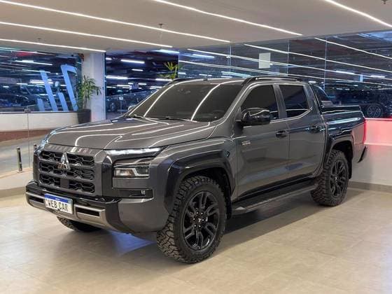 Carro 2.4 BITURBO DIESEL CD KATANA 4X4 AUTOMÁTICO