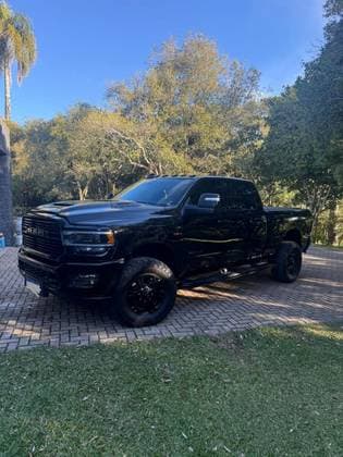 Carro 6.7 I6 TURBO DIESEL LARAMIE NIGHT EDITION CD 4X4 AUTOMÁTICO