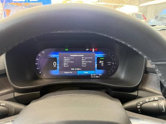 Carro P8 RECHARGE TWIN ELECTRIC ULTIMATE AWD