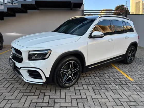 Carro 2.0 MHEV AMG LINE 4MATIC 8G-DCT