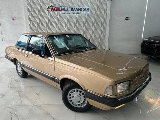 Carro 1.6 GLX 8V ÁLCOOL 2P MANUAL
