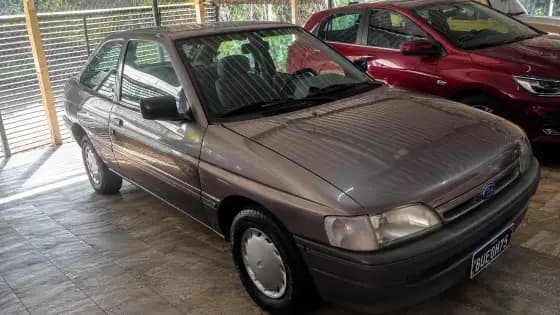 Carro 1.6 GL 8V GASOLINA 2P MANUAL