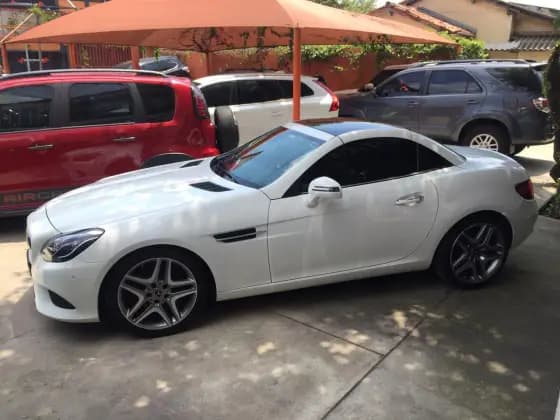 Carro 2.0 CGI GASOLINA 9G-TRONIC
