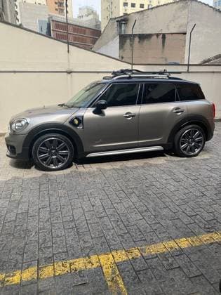 Carro 1.5 12V TWINPOWER TURBO HYBRID COOPER S E TOP ALL4 STEPTRONIC