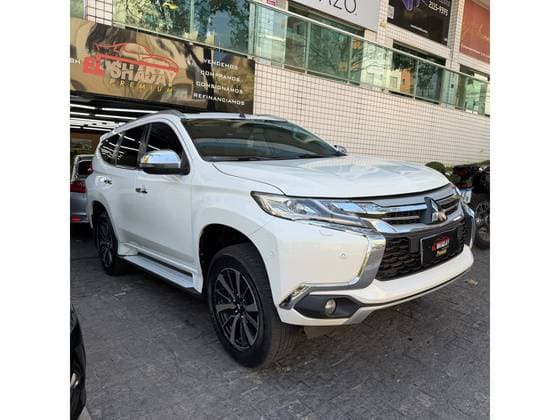 Carro 2.4 16V MIVEC TURBO DIESEL HPE AWD AUTOMÁTICO