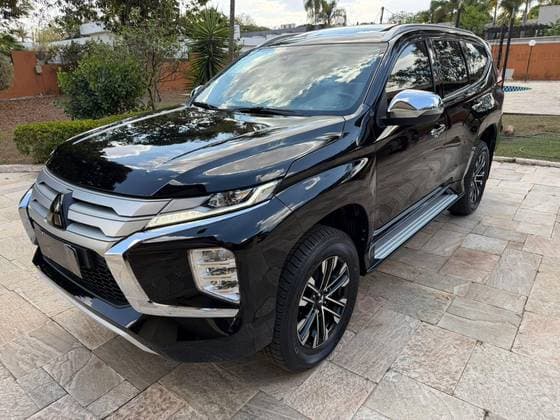 Carro 2.4 16V MIVEC TURBO DIESEL HPE-S AWD AUTOMÁTICO